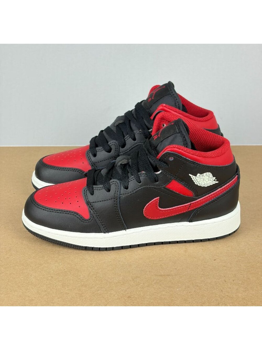 Jordan 1 Mid Black Summit White Varsity Red Sneakers Youth 4Y Leather Lace Up